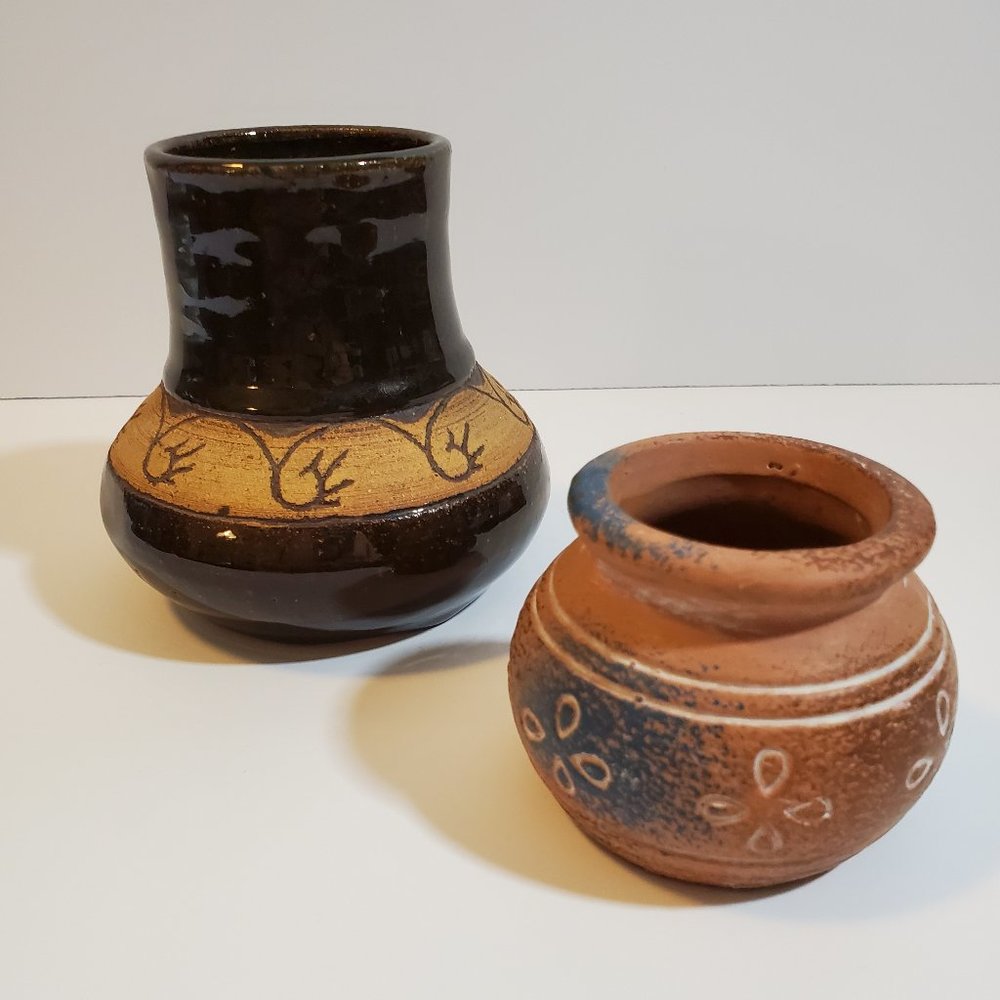 Southwest Indian Brown Pottery Vases Crocks